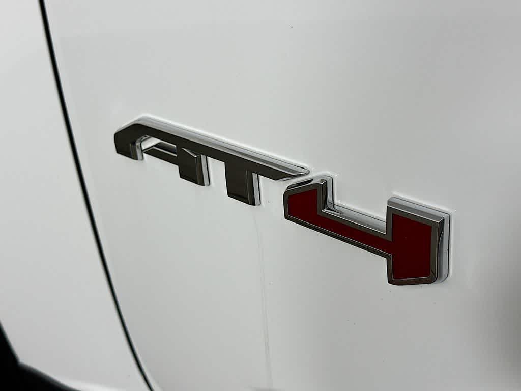 GMC Canyon 4x4 AT4 de 2021 con tapicería de tela
