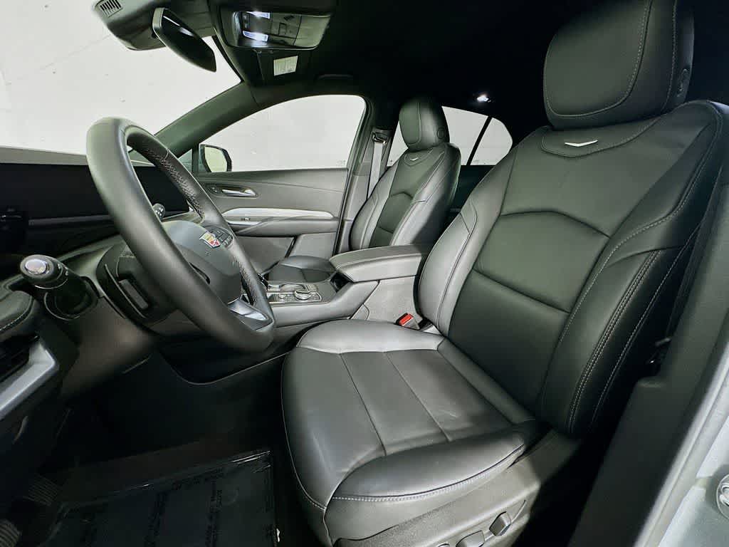 Cadillac XT4 Premium Luxury con tracción delantera, 2025