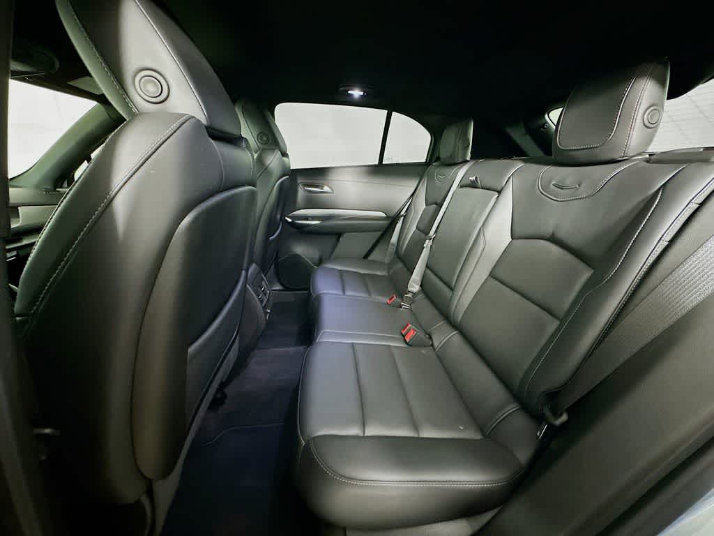 Cadillac XT4 Premium Luxury con tracción delantera, 2025