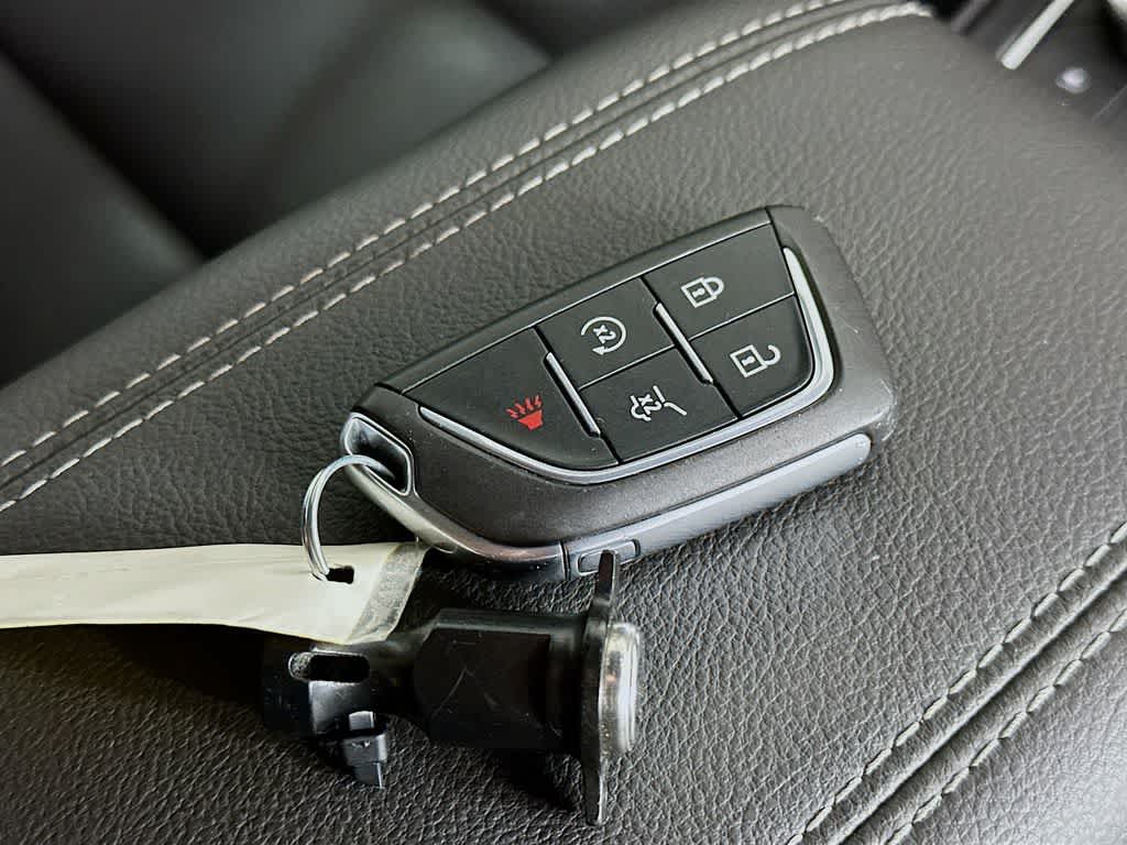 Cadillac XT4 Premium Luxury con tracción delantera, 2025