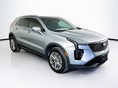 Cadillac XT4 Premium Luxury con tracción delantera, 2025