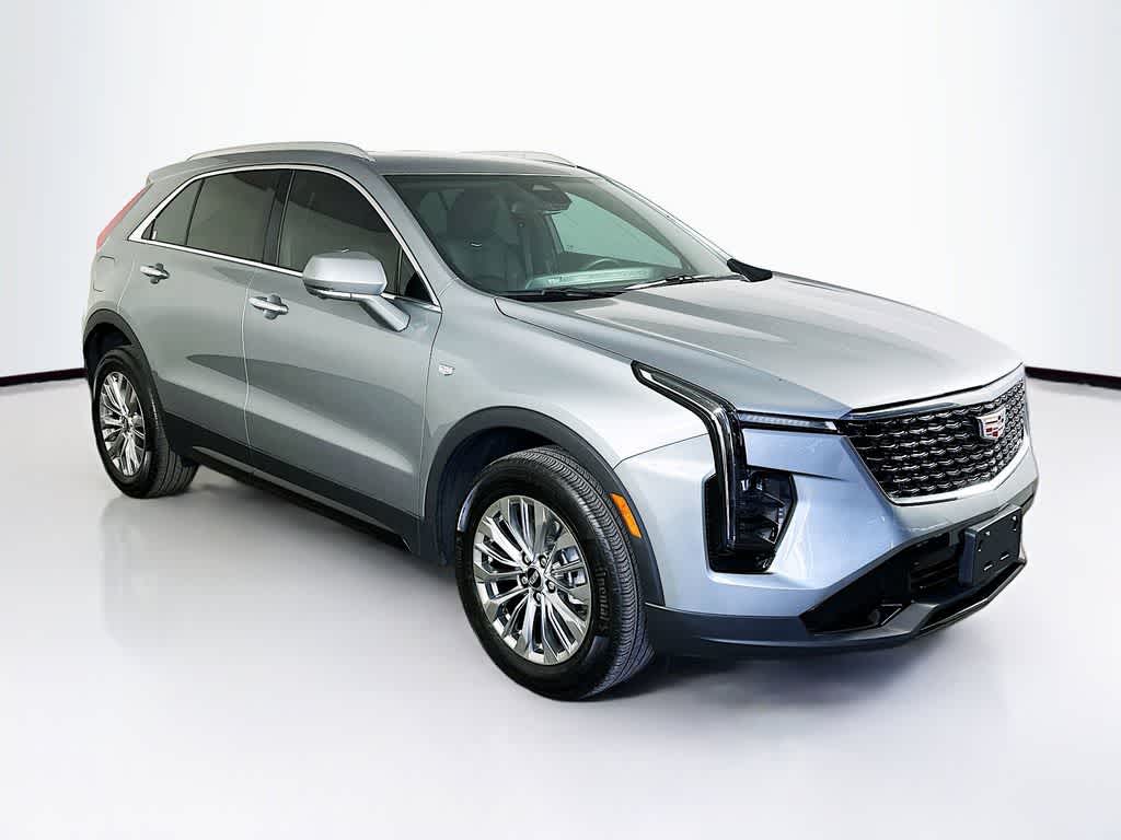 Cadillac XT4 Premium Luxury con tracción delantera, 2025