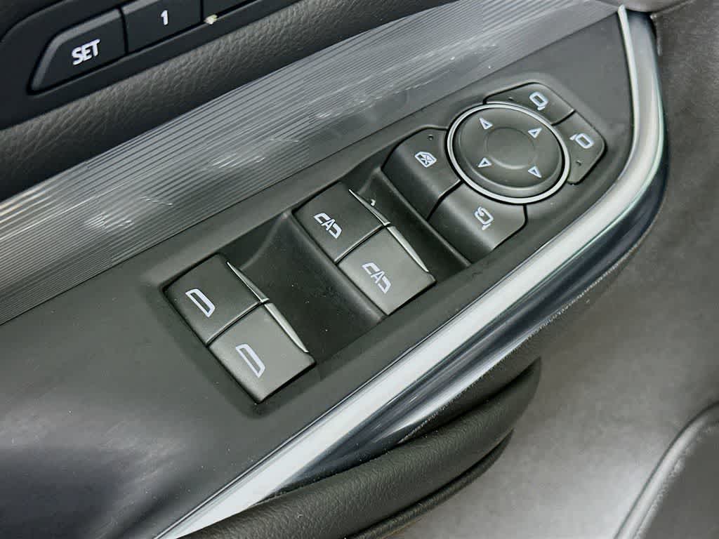 Cadillac XT4 Premium Luxury con tracción delantera, 2025