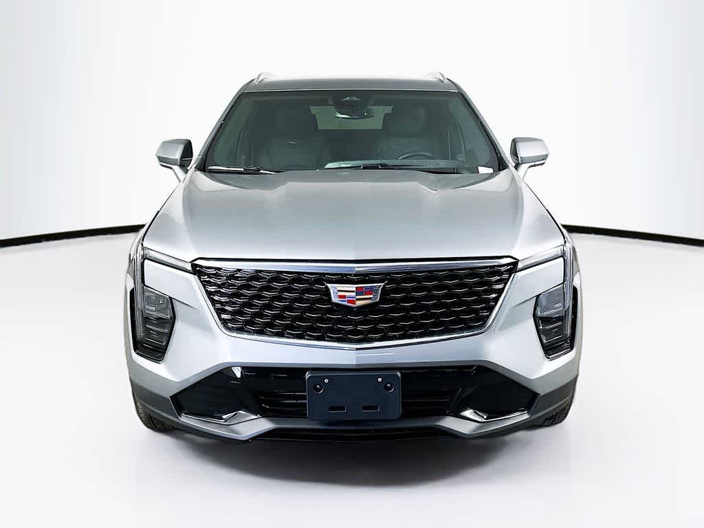 Cadillac XT4 Premium Luxury con tracción delantera, 2025
