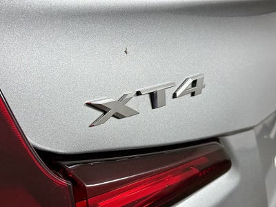 Cadillac XT4 Premium Luxury con tracción delantera, 2025