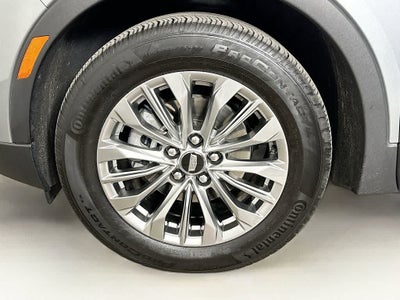 Cadillac XT4 Premium Luxury con tracción delantera, 2025