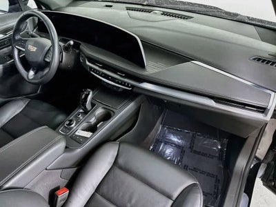 Cadillac XT4 Premium Luxury con tracción delantera, 2025