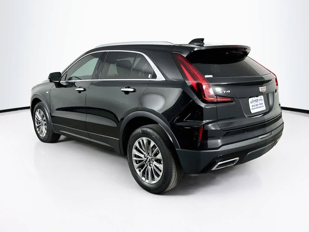 Cadillac XT4 Premium Luxury con tracción delantera, 2025