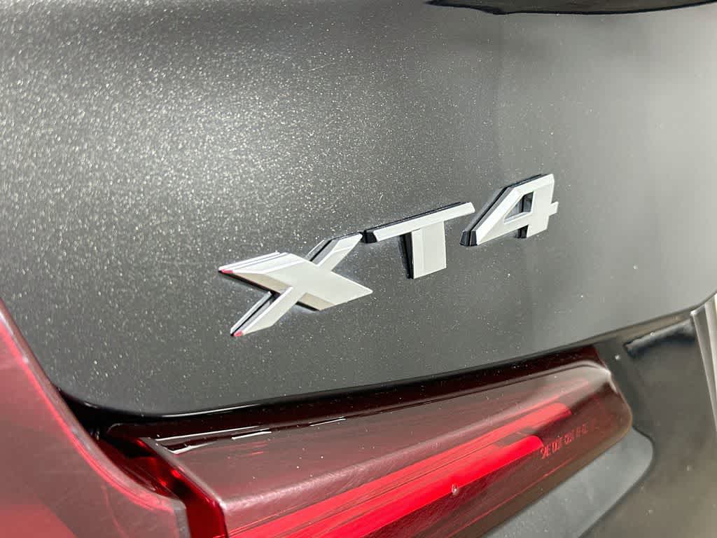 Cadillac XT4 Premium Luxury con tracción delantera, 2025