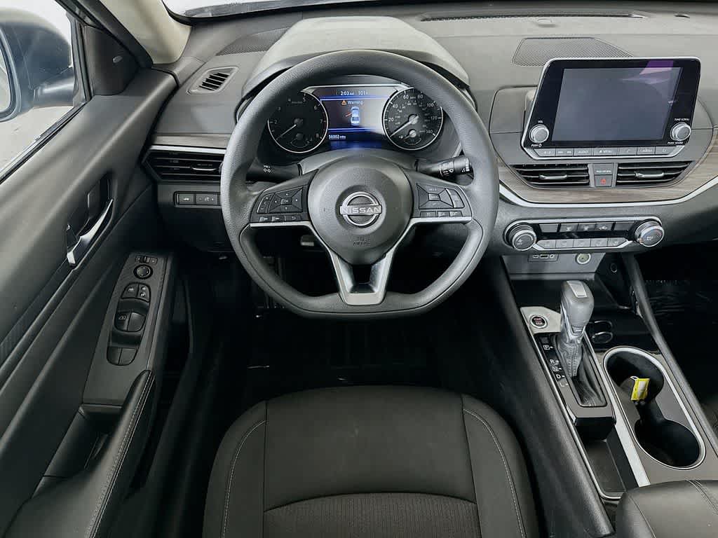 Nissan Altima 2.5 SV 2024