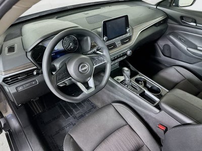Nissan Altima 2.5 SV 2024