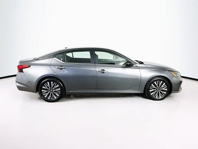 Nissan Altima 2.5 SV 2024
