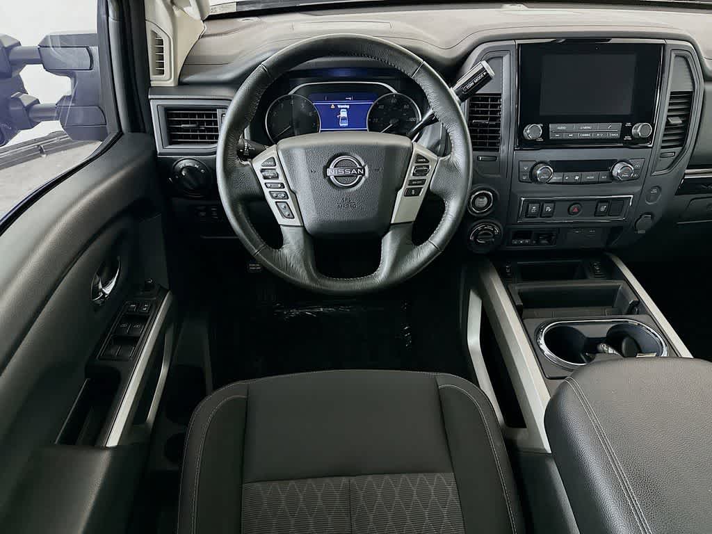 Nissan Titan SV 2024