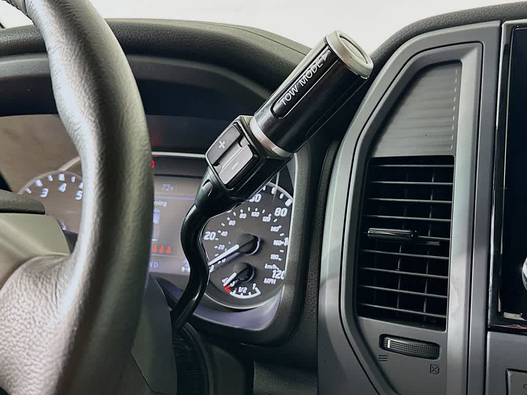 Nissan Titan SV 2024