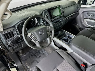Nissan Titan SV 2024