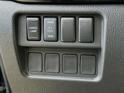 Nissan Titan SV 2024