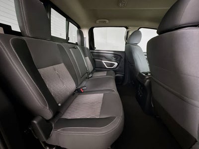 Nissan Titan SV 2024