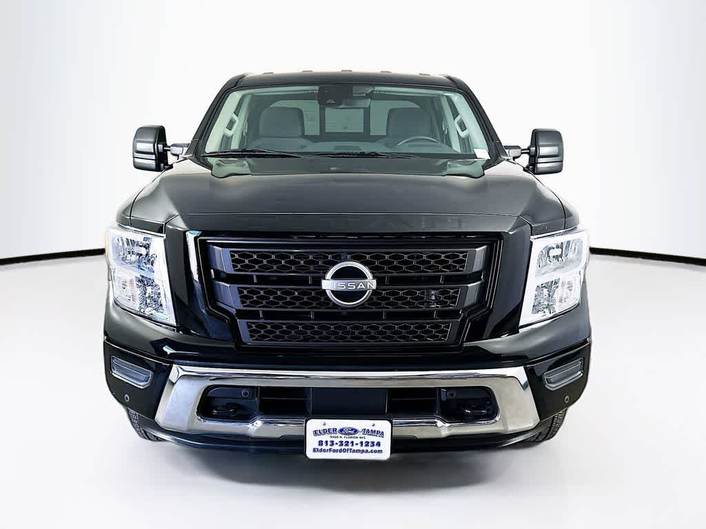 Nissan Titan SV 2024