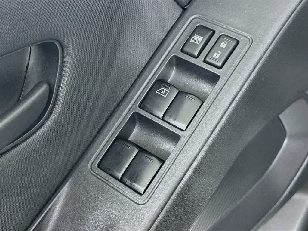 Nissan Frontier S 2022