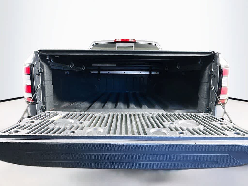 Nissan Frontier SV 2022