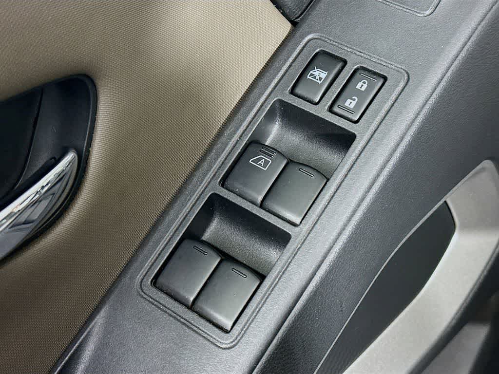 Nissan Frontier SV 2022