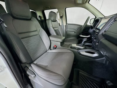 Nissan Frontier SV 2024