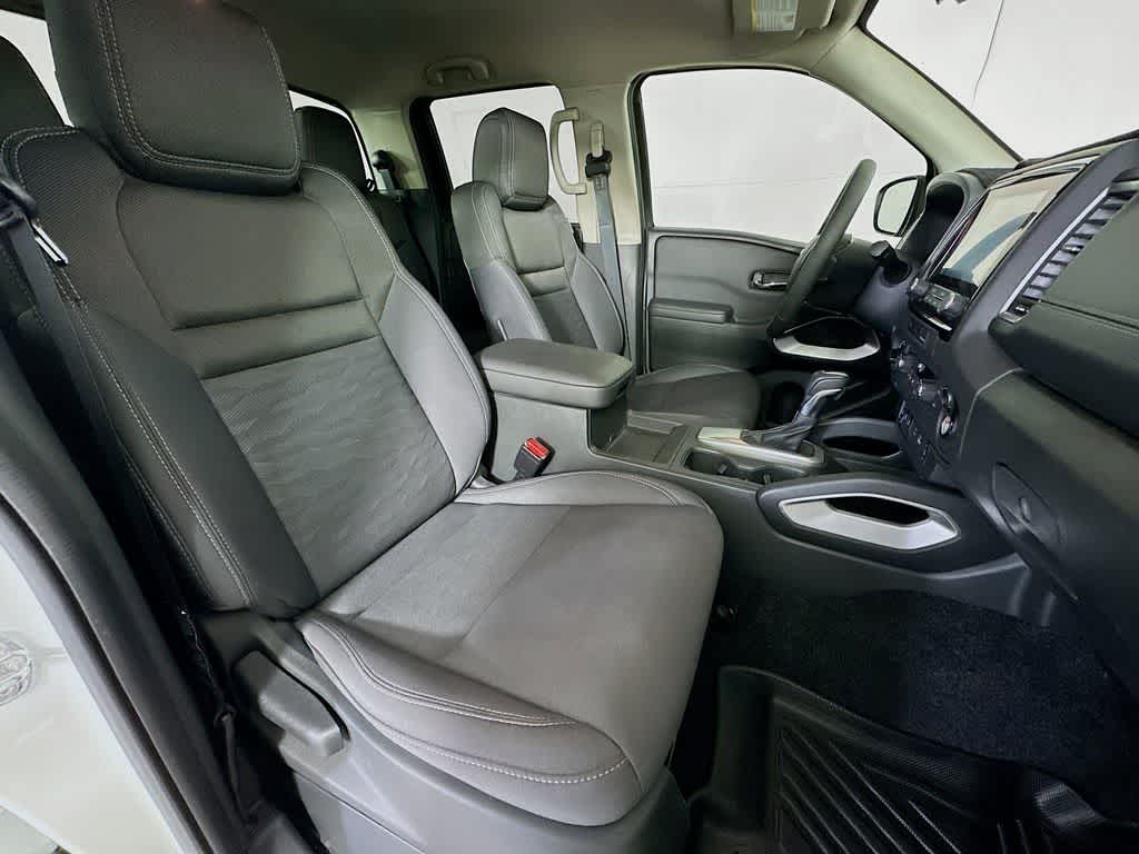 Nissan Frontier SV 2024