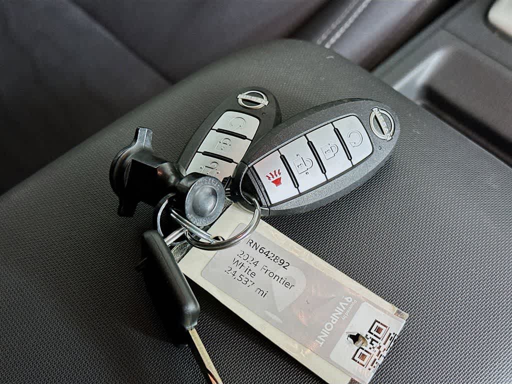 Nissan Frontier SV 2024