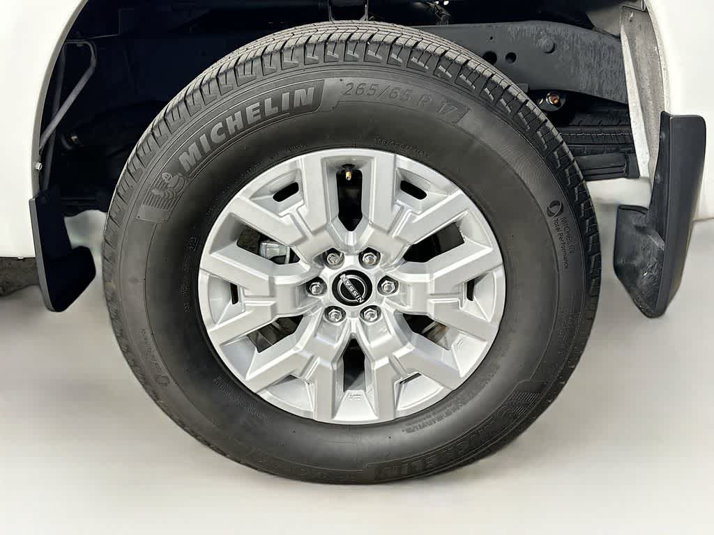 Nissan Frontier SV 2024