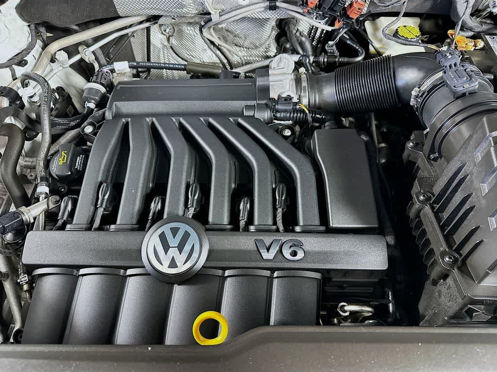 2022 Volkswagen Atlas 3.6L V6 SEL Premium R-Line