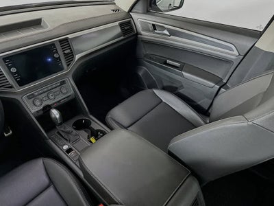 Volkswagen Atlas 3.6 L V6 SE con paquete Technology R-Line (2021)