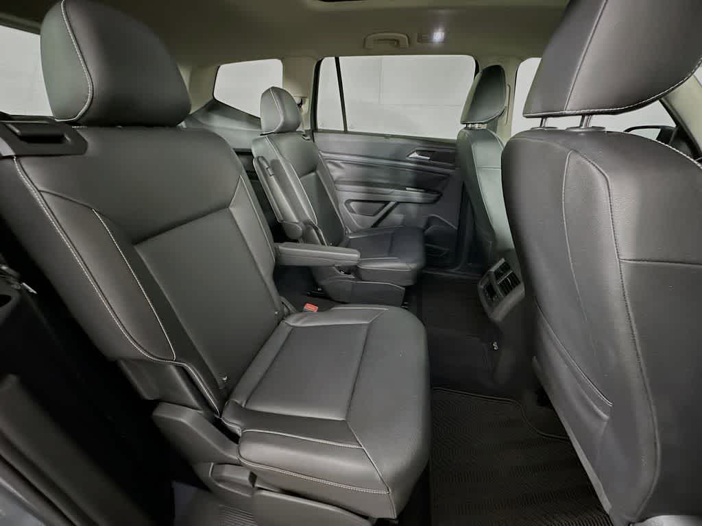 Volkswagen Atlas 3.6 L V6 SE con paquete Technology R-Line (2021)