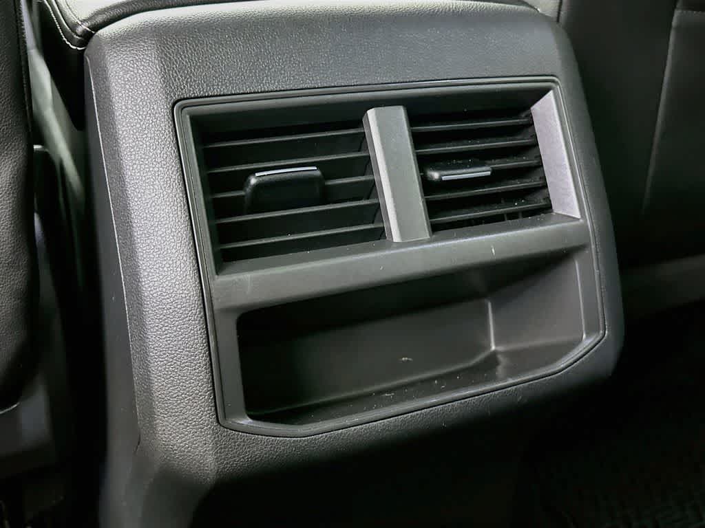 Volkswagen Atlas Cross Sport 2.0T SEL R-Line Negro 2023