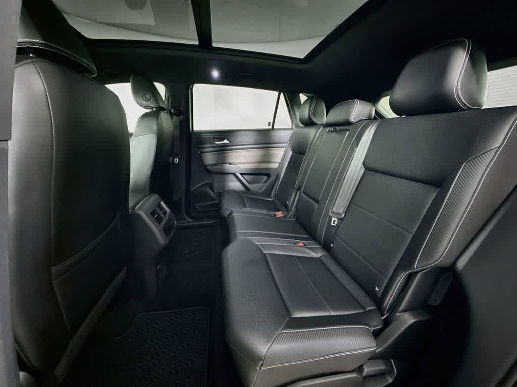 Volkswagen Atlas Cross Sport 2.0T SEL R-Line Negro 2023