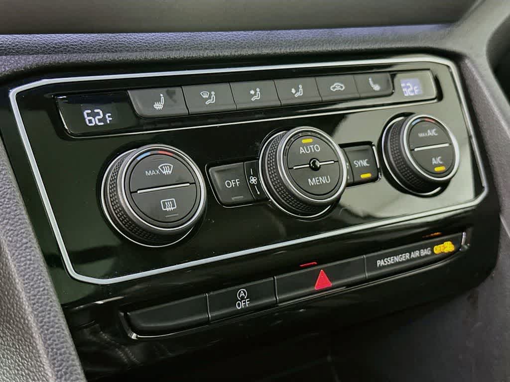 Volkswagen Atlas Cross Sport 2.0T SEL R-Line Negro 2023