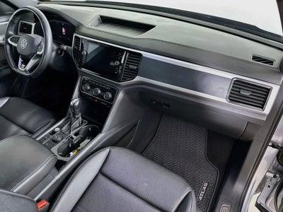 Volkswagen Atlas Cross Sport 2.0T SEL R-Line Negro 2023