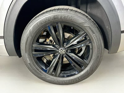 Volkswagen Atlas Cross Sport 2.0T SEL R-Line Negro 2023