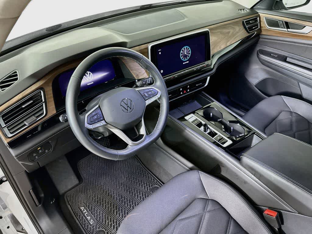 Volkswagen Atlas 2.0T SE con paquete Technology de 2024