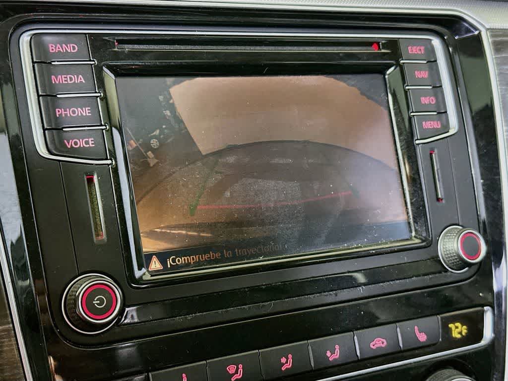 Volkswagen Passat 1.8T SE con paquete Technology de 2016