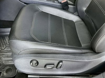 Volkswagen Passat 1.8T SE con paquete Technology de 2016