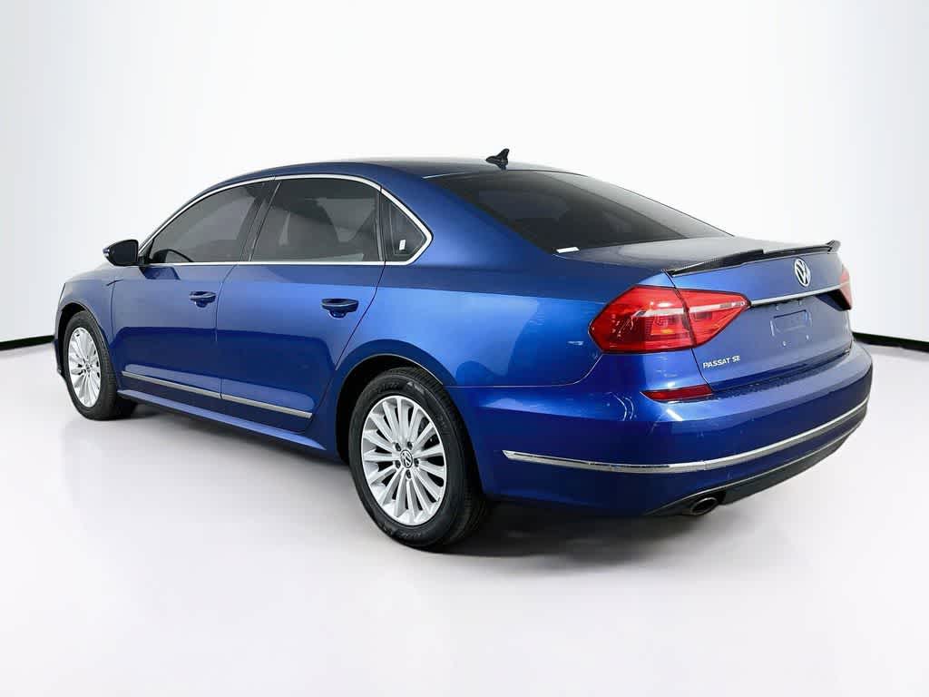 Volkswagen Passat 1.8T SE con paquete Technology de 2016