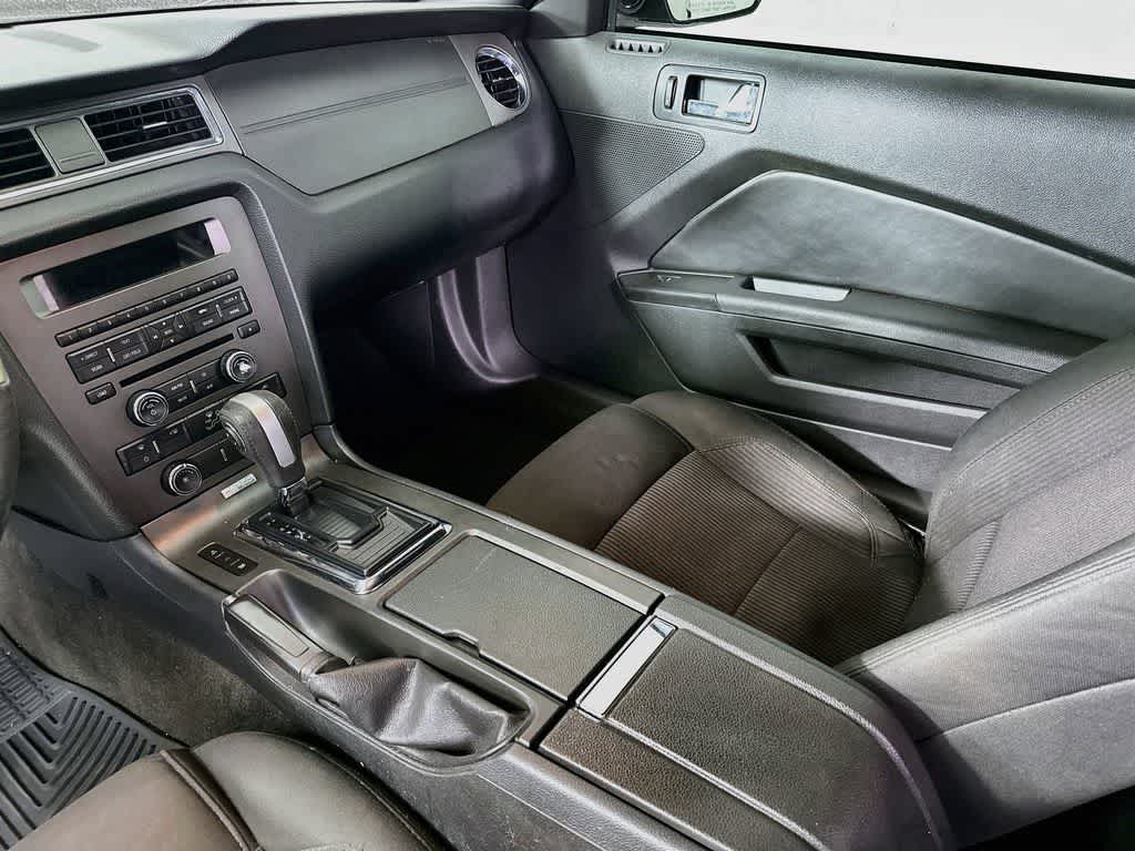 Ford Mustang V6 2014