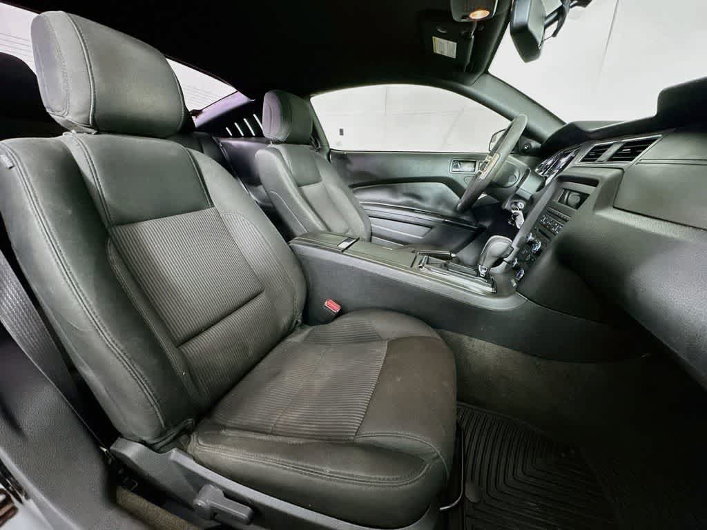 Ford Mustang V6 2014