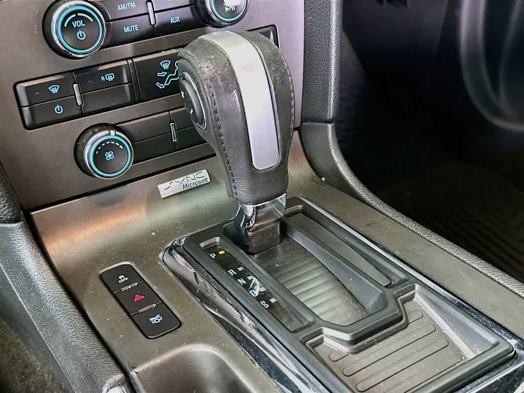 Ford Mustang V6 2014