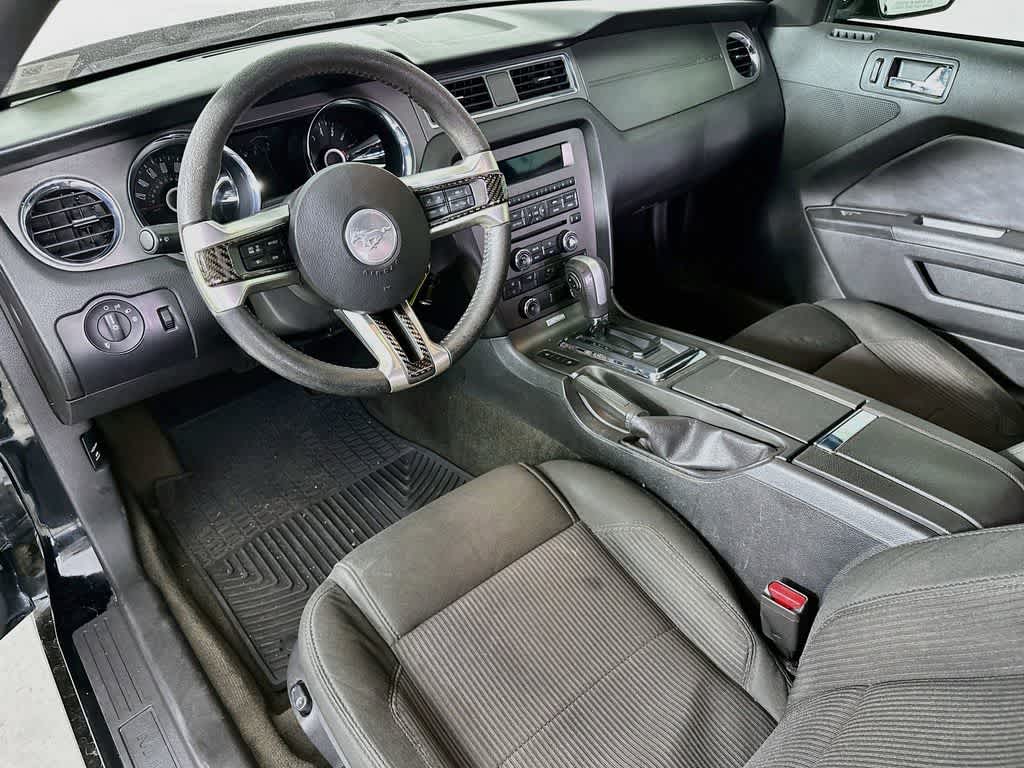 Ford Mustang V6 2014