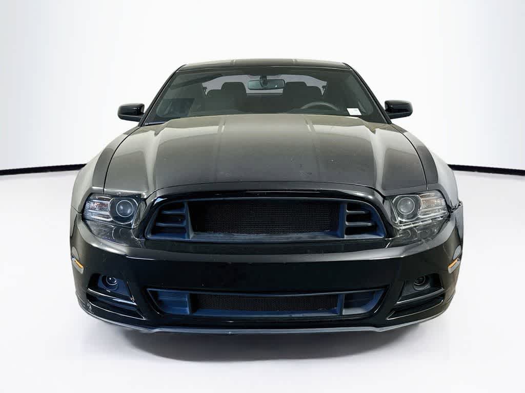 Ford Mustang V6 2014