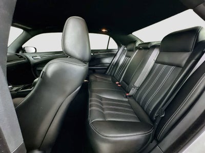 Chrysler 300 y 300S de 2021