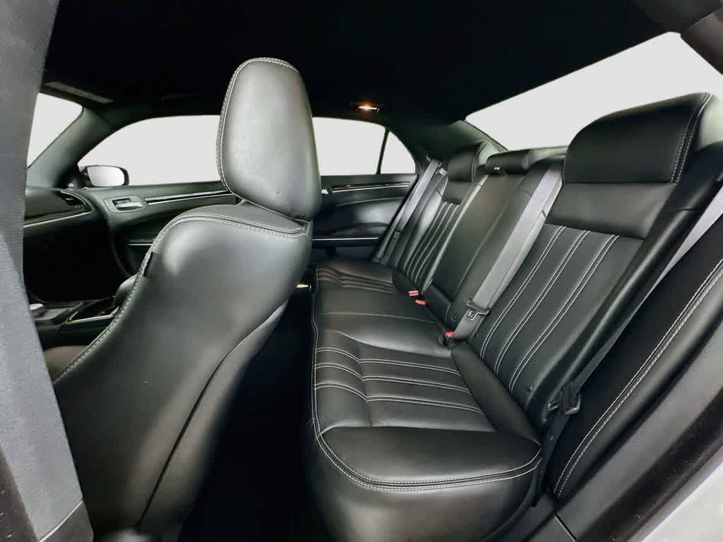 Chrysler 300 y 300S de 2021