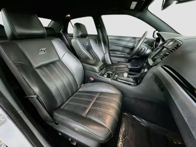 Chrysler 300 y 300S de 2021