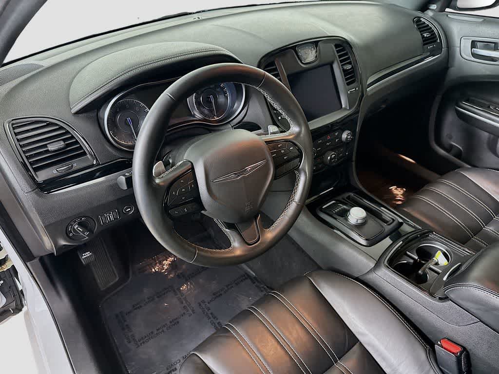 Chrysler 300 y 300S de 2021